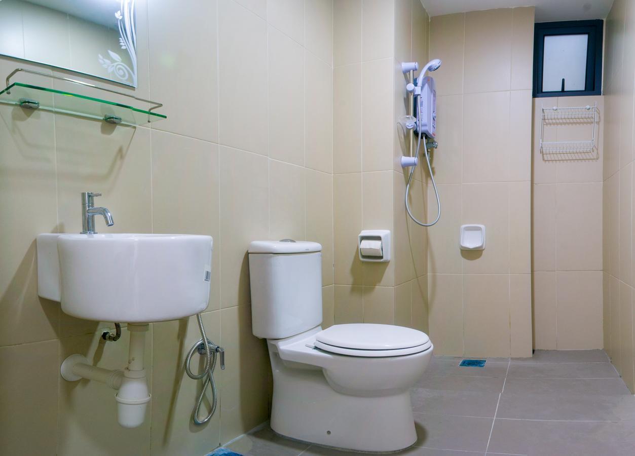Lazy Traveler'S Suite By D Imperio Homestay จอร์จทาวน์ ภายนอก รูปภาพ