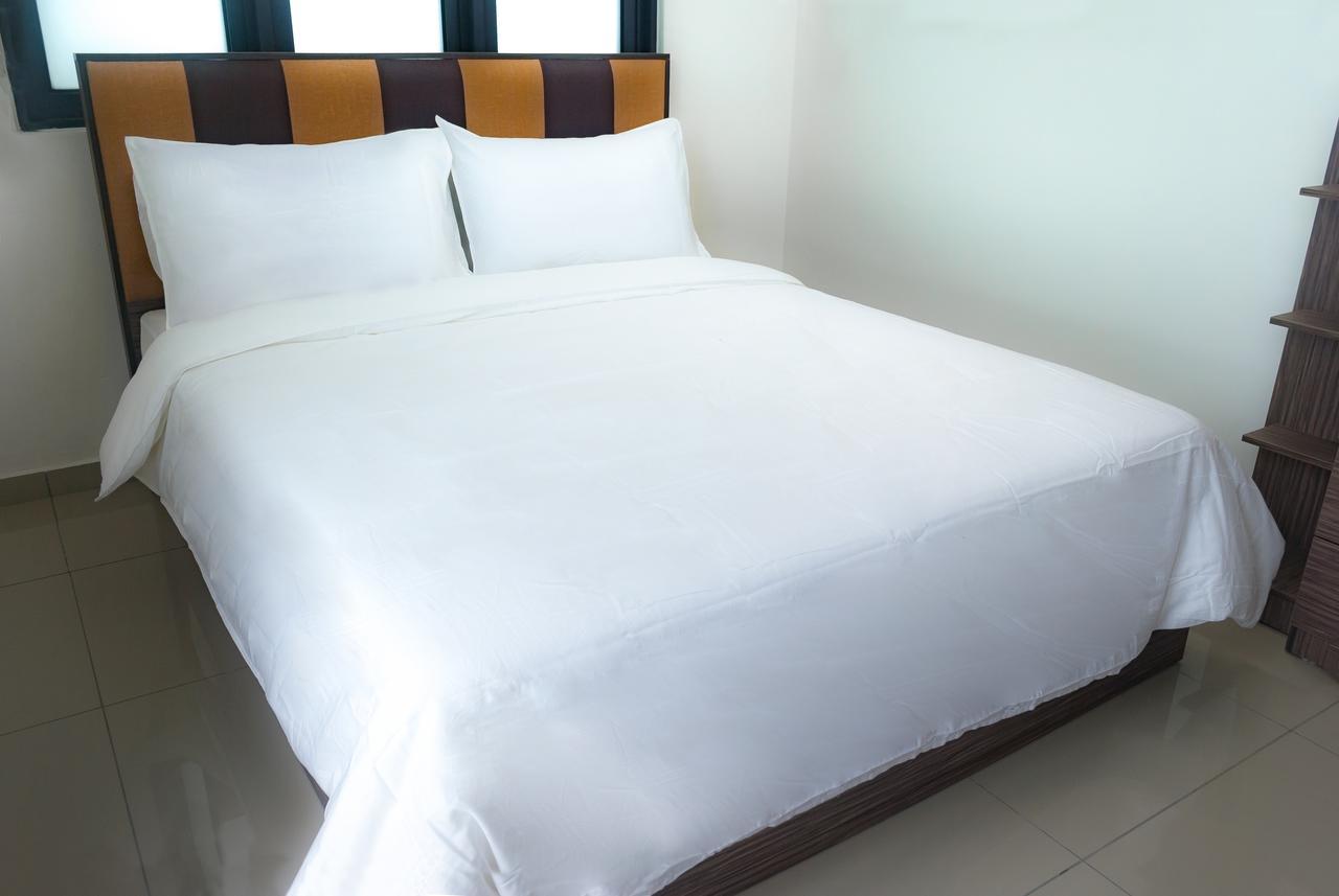 Lazy Traveler'S Suite By D Imperio Homestay จอร์จทาวน์ ภายนอก รูปภาพ