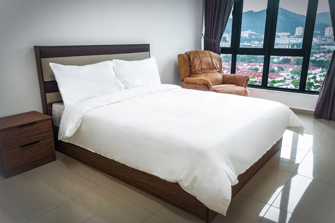 Lazy Traveler'S Suite By D Imperio Homestay จอร์จทาวน์ ภายนอก รูปภาพ