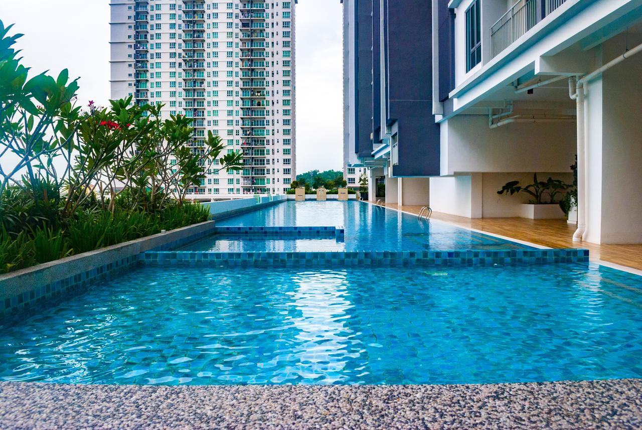 Lazy Traveler'S Suite By D Imperio Homestay จอร์จทาวน์ ภายนอก รูปภาพ