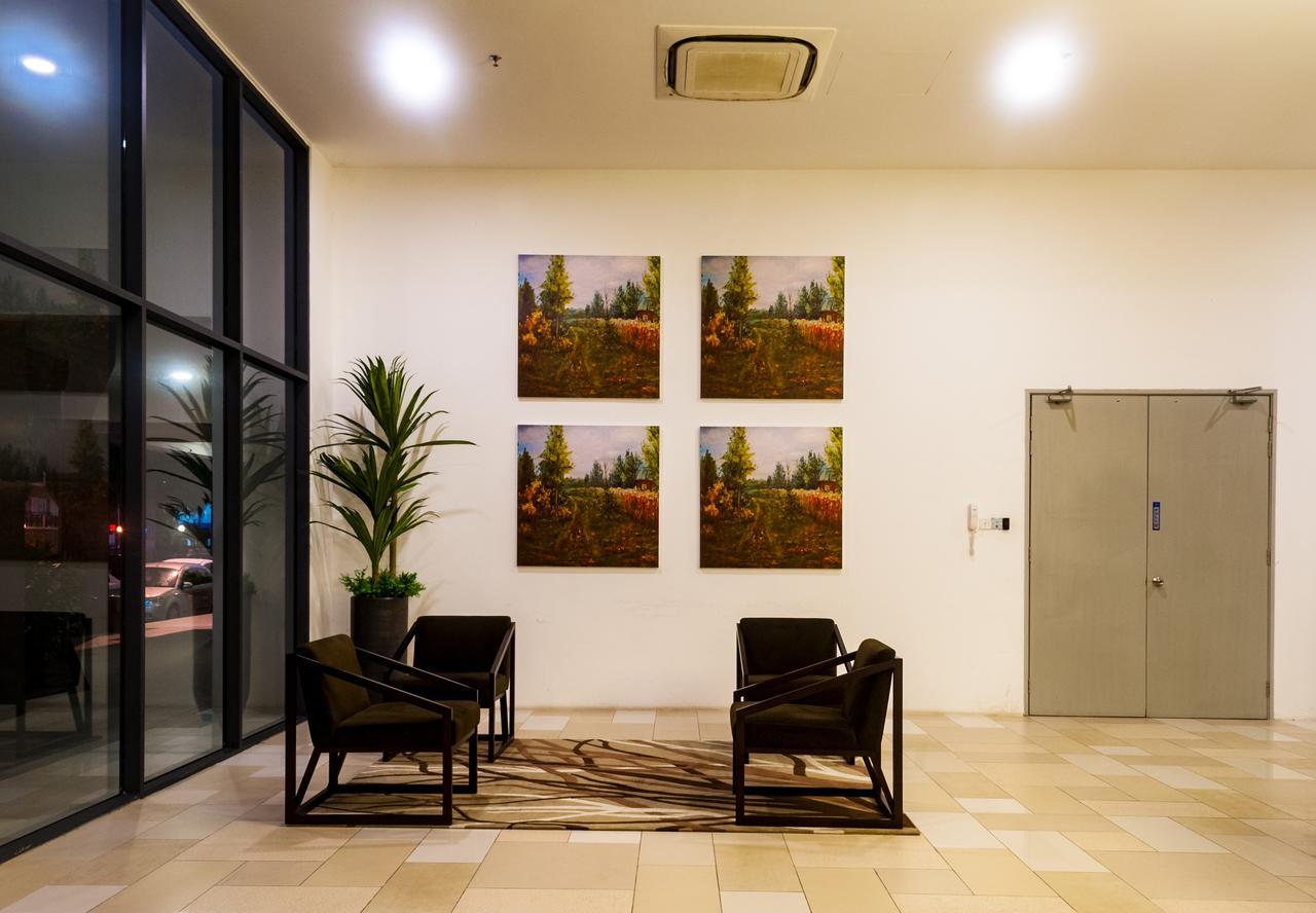 Lazy Traveler'S Suite By D Imperio Homestay จอร์จทาวน์ ภายนอก รูปภาพ