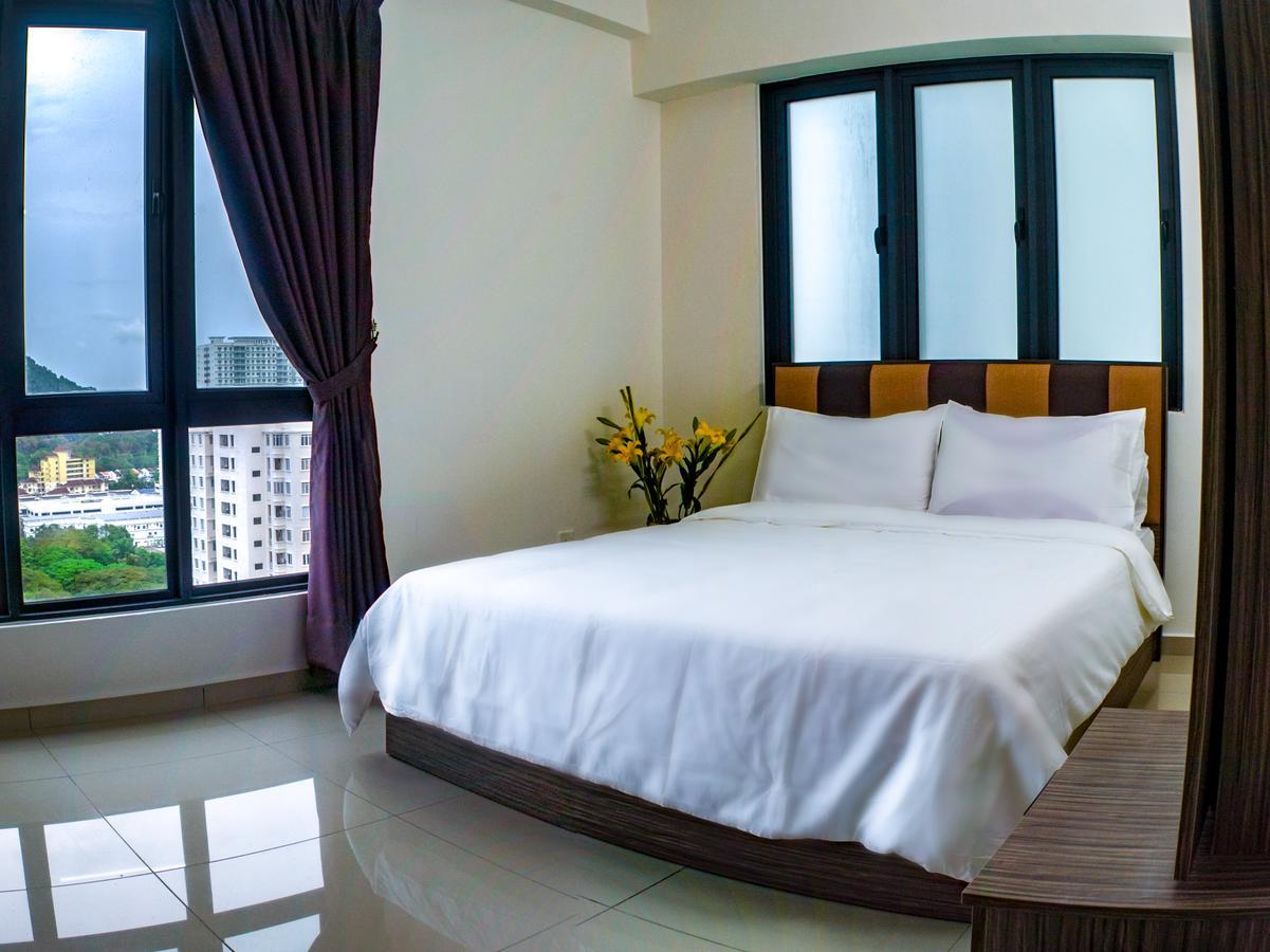 Lazy Traveler'S Suite By D Imperio Homestay จอร์จทาวน์ ภายนอก รูปภาพ