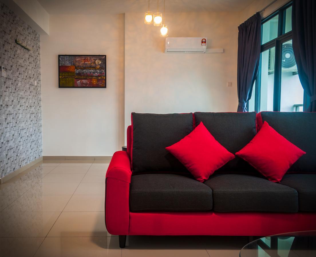 Lazy Traveler'S Suite By D Imperio Homestay จอร์จทาวน์ ภายนอก รูปภาพ